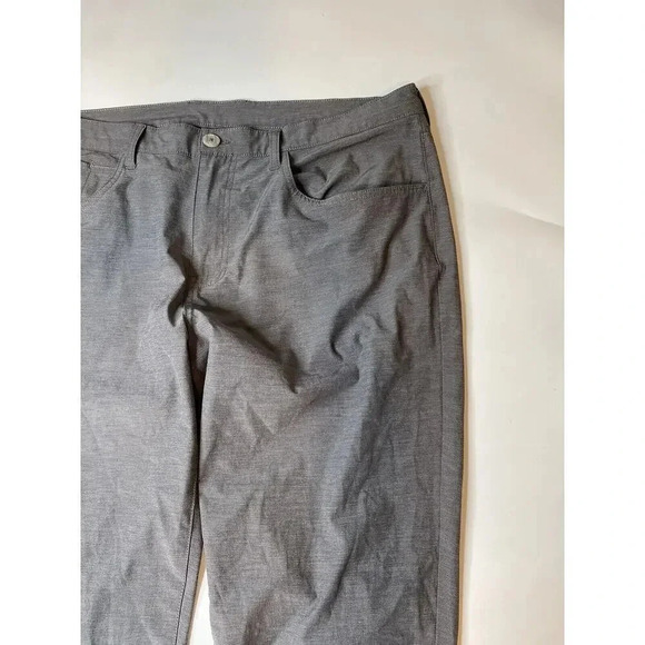 Callaway Lightweight Golf Pants Men's Gray Striped Stretch Size 38 x 32 - Picture 3 of 9